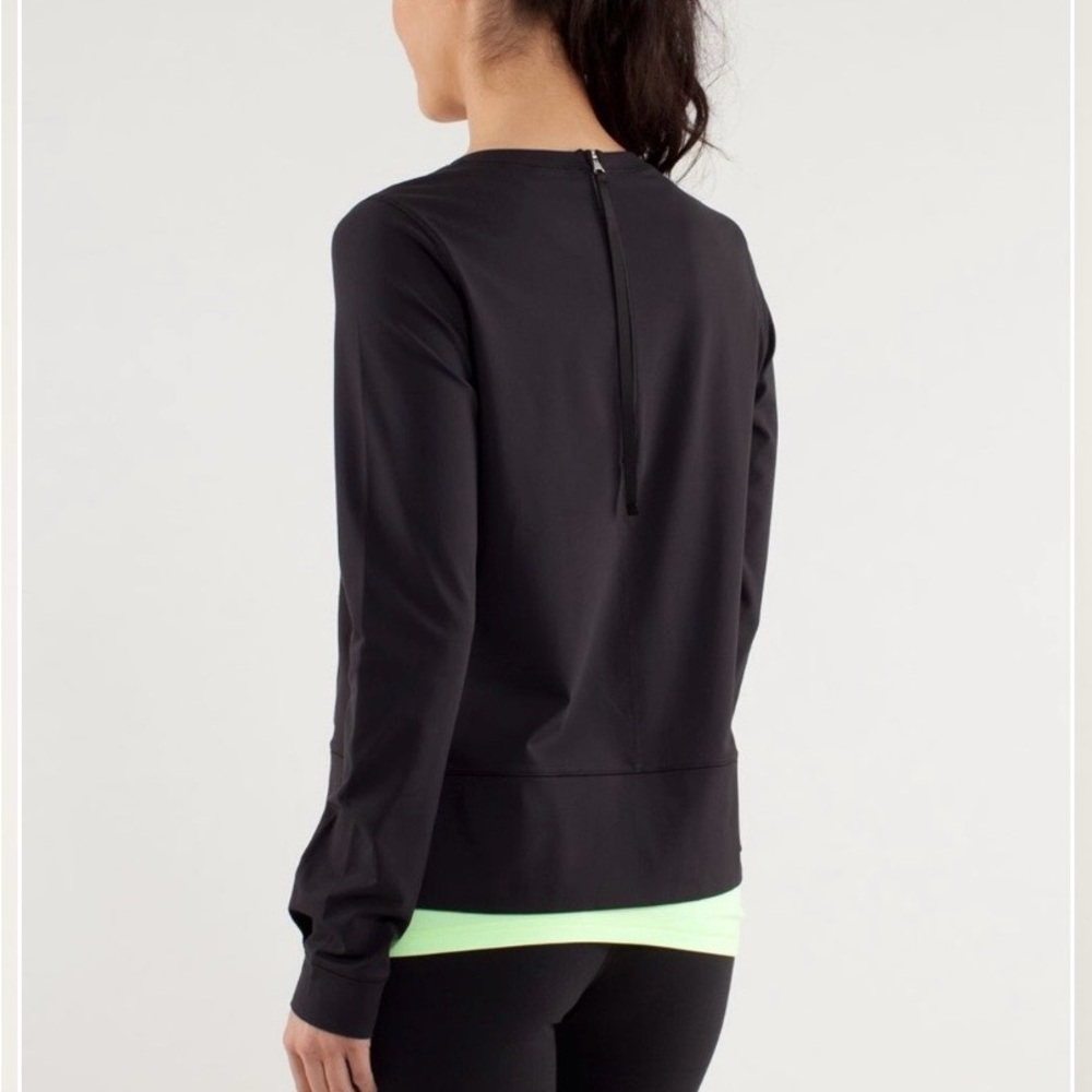 Lululemon Athletica Black Warm Up Crew - Picture 2 of 11